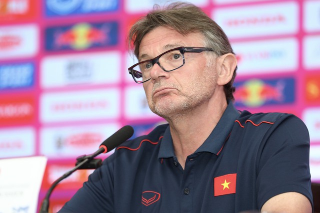 "HLV Troussier đang lãng phí nhân tài của ĐTVN và sẽ gặp khó ở Asian Cup 2023"- Ảnh 3.