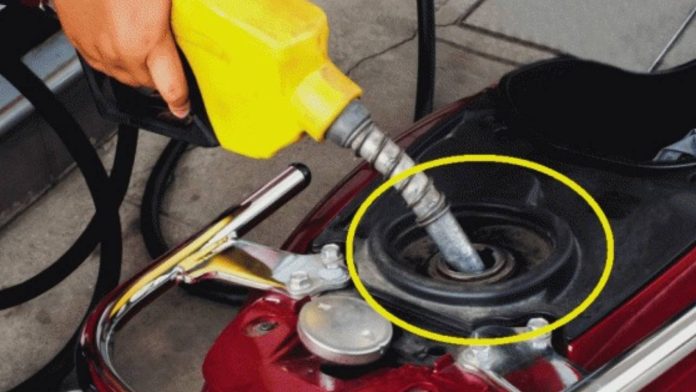 dung-do-xang-day-binh-hay-do-theo-so-tien-ap-dung-meo-nay-giup-tiet-kiem-dang-ke-chi-phi-165938